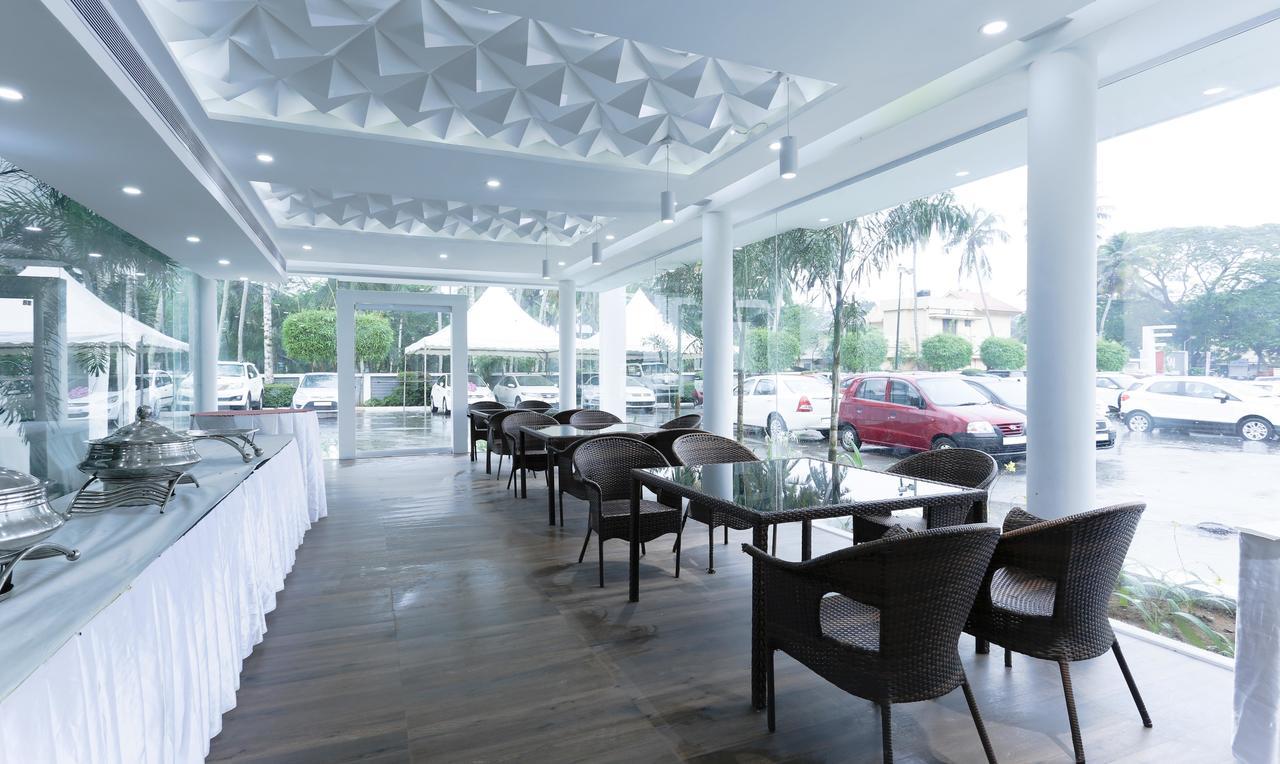 Treebo Trend Al Saj Convention Centre Kazhakuttam 외부 사진